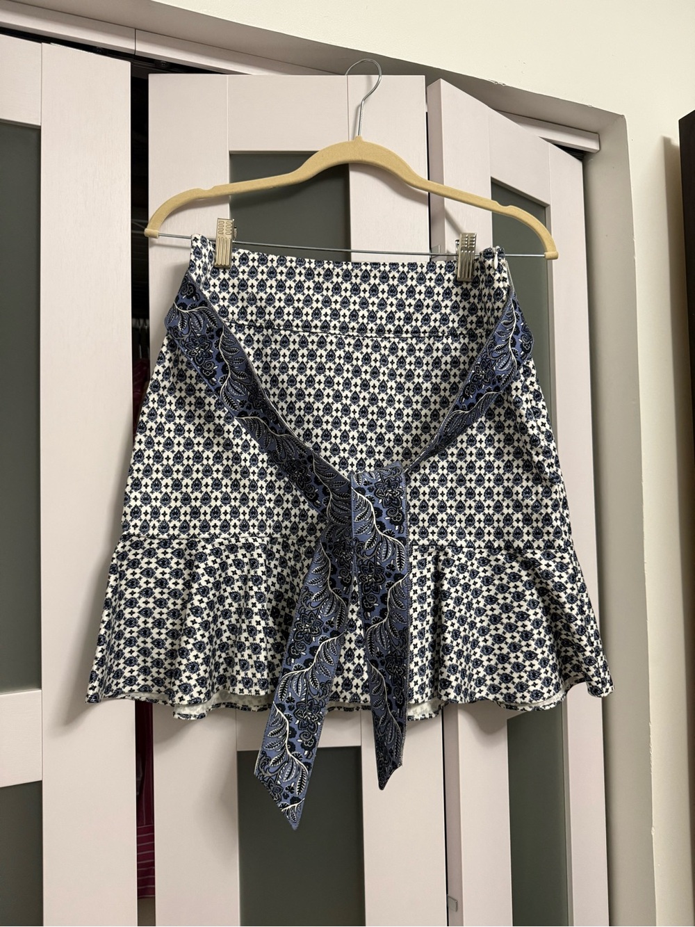 Veronica Beard Navy and White Floral Tie-Front Skirt
